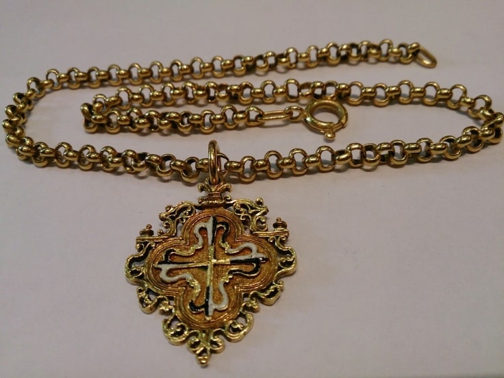 Cadenas de oro antiguas