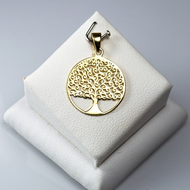 Dije de oro de árbol de la vida